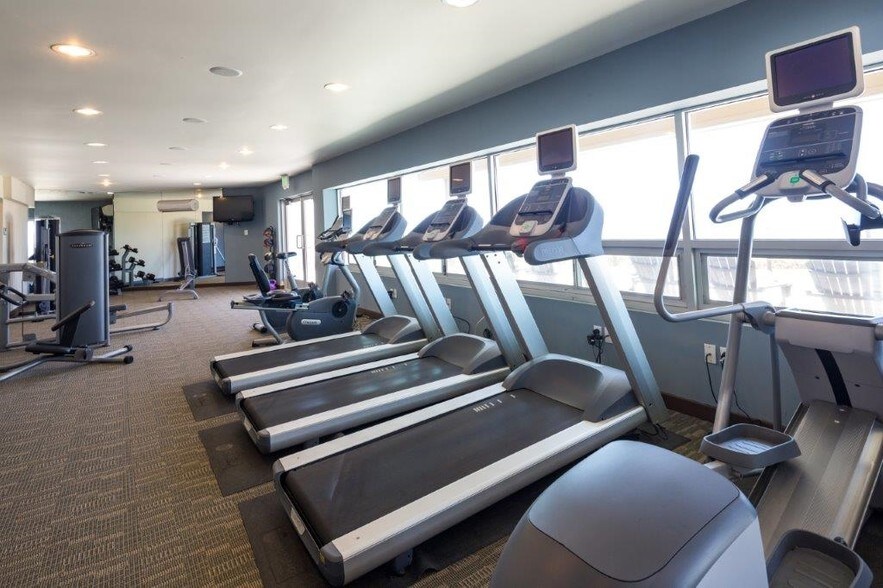 More Photos Of 380 Esplanade Ave, Pacifica Apartments For Sale