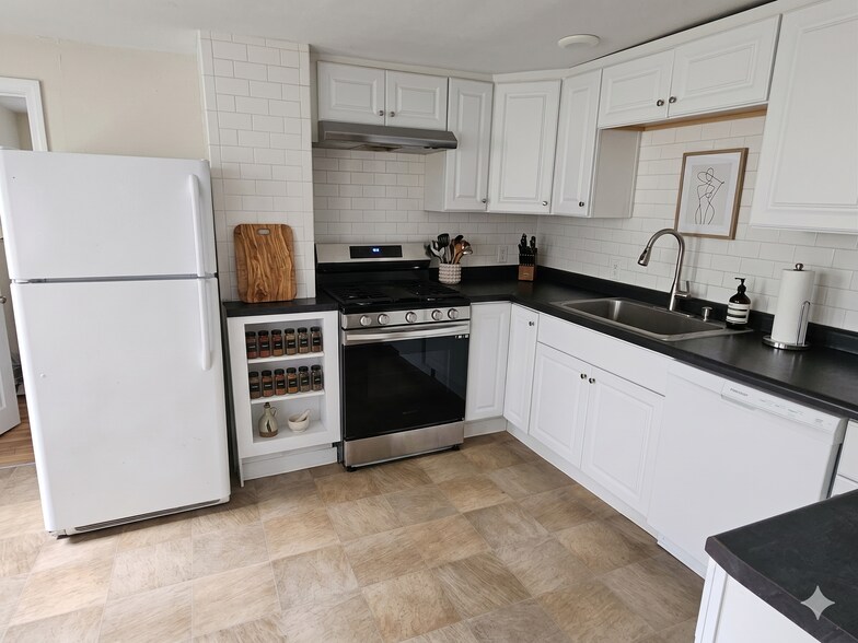 More Photos Of 120-126 N Franklin St, Madison Apartments For Sale