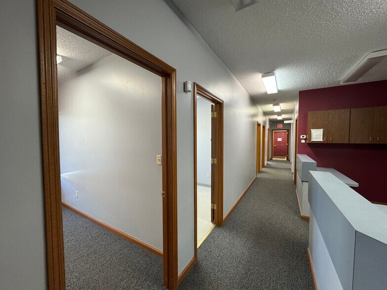 More Photos Of 815 Southwestern Run, Youngstown Medical For Sale