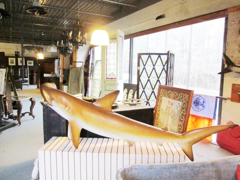 More Photos Of 4783 Peachtree Rd, Atlanta Freestanding For Sale