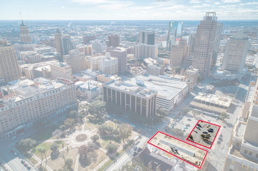 More Photos Of 800 Navarro St, San Antonio Office For Lease