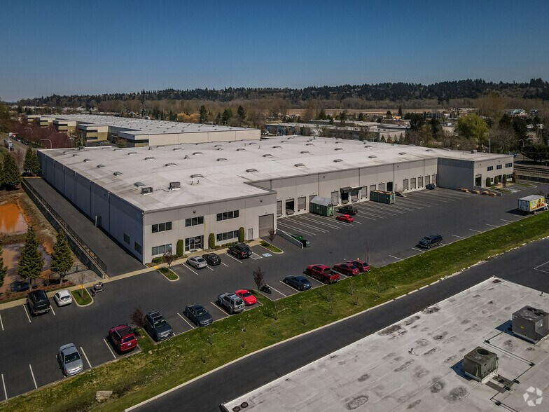 More Photos Of 4810 D St NW, Auburn Distribution For Lease