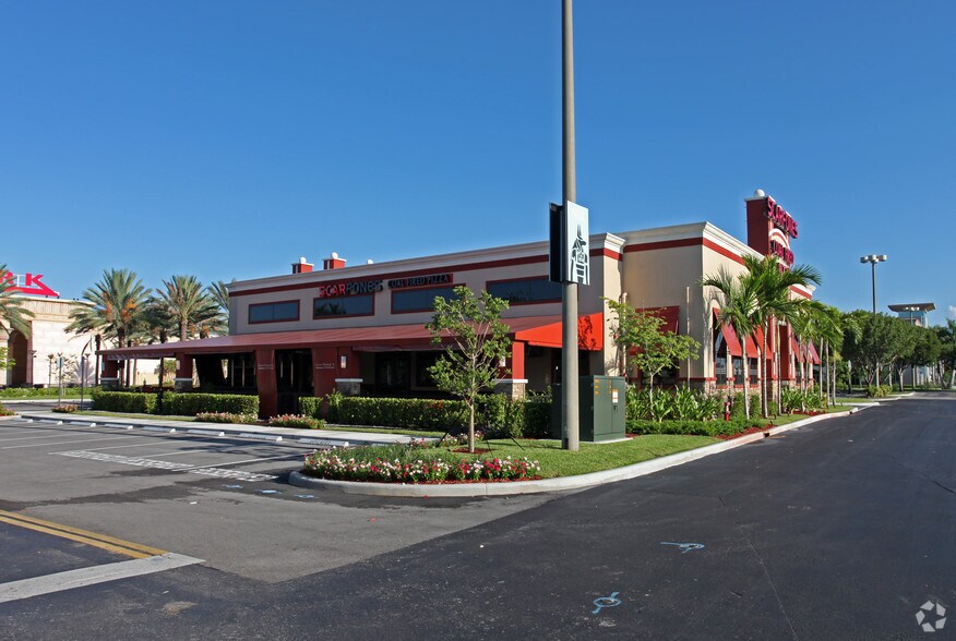 More Photos Of 15601 Sheridan St, Davie Unknown For Lease