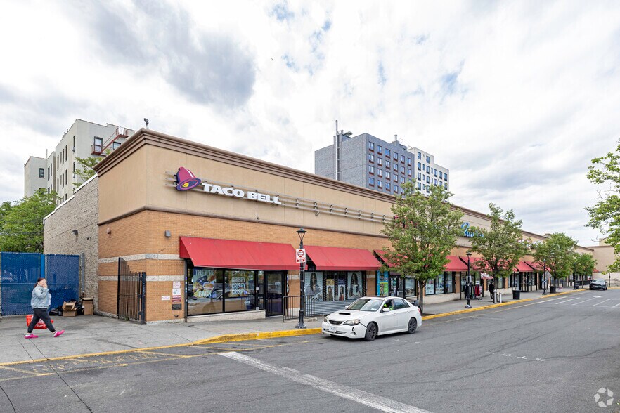 More Photos Of 961 E 174th St, Bronx Freestanding For Lease