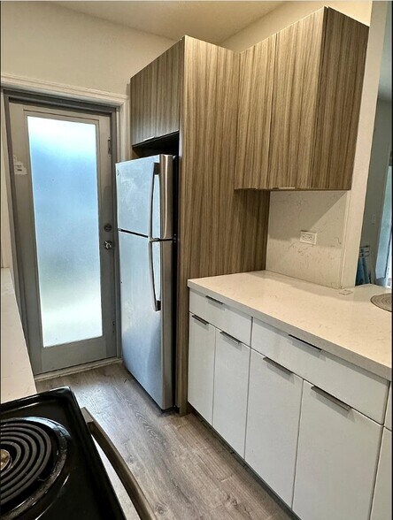 More Photos Of 11th St., Miami Beach Apartments For Sale