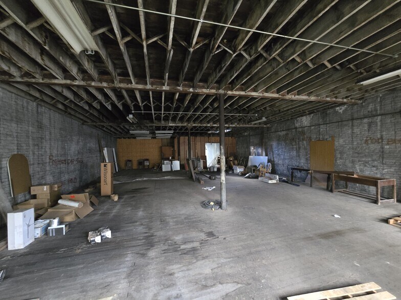 More Photos Of 122 E Liberty St, Cincinnati Manufacturing For Sale