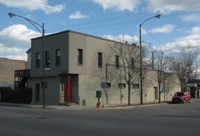 More Photos Of 2059 W Grand Ave, Chicago Loft Creative Space For Lease