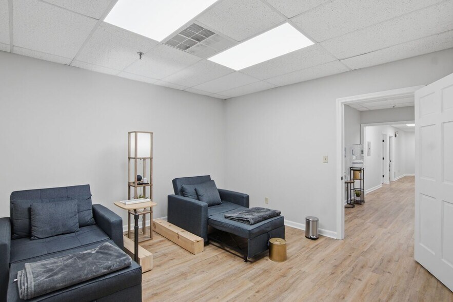 More Photos Of 3 Baldwin Green Cmn, Woburn Office For Sale