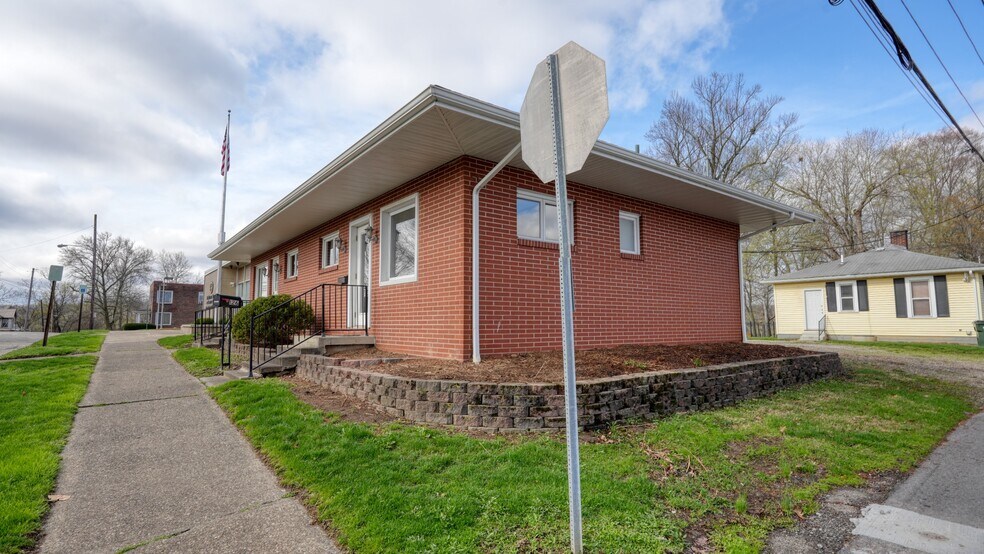 More Photos Of 126 S 9th St, Cambridge Office For Lease