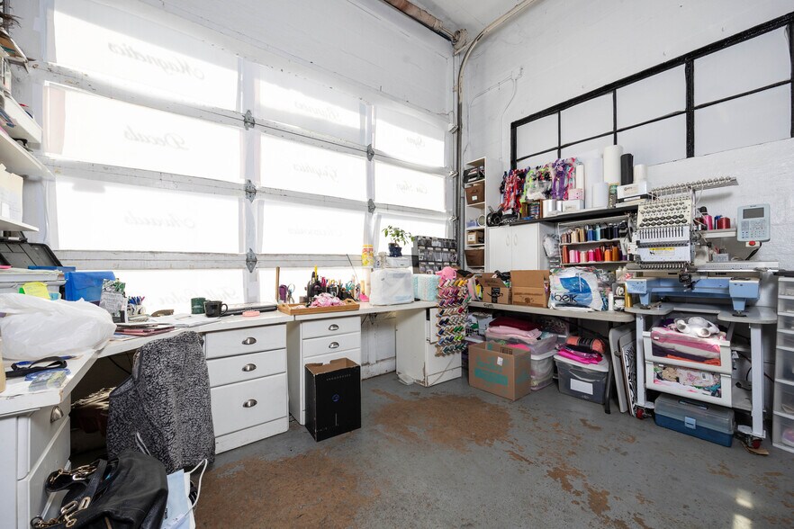 More Photos Of 319 E Howard St, Live Oak Storefront Retail Office For Sale