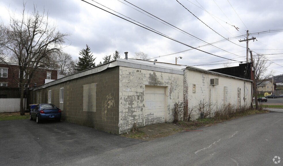 More Photos Of 11 Quassaick Ave, New Windsor Township Storefront For Sale