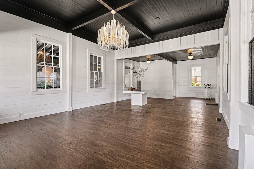 More Photos Of 31 Earl St, Clayton General Retail For Sale