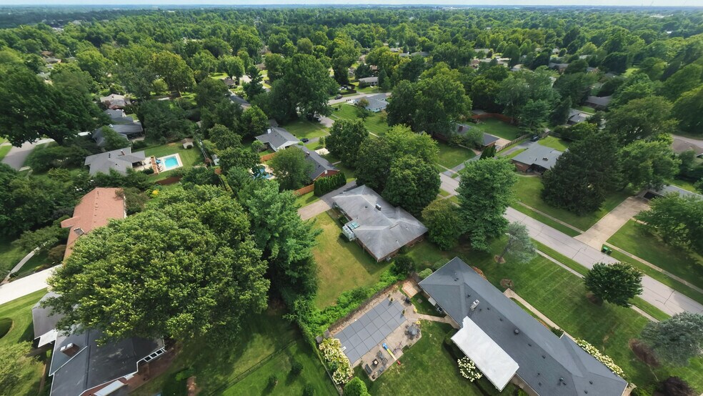 More Photos Of 3025 Breckenwood Dr, Lexington Multifamily For Sale