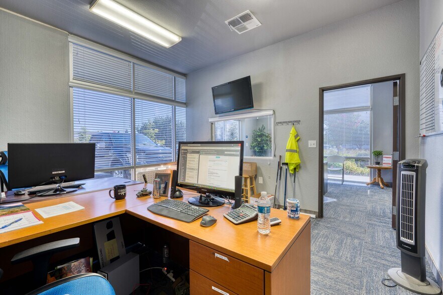 More Photos Of 10131 Iron Rock Way, Elk Grove Manufacturing For Lease