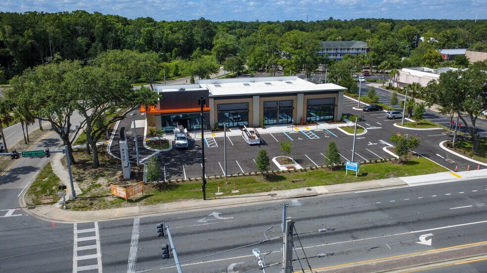 More Photos Of 8730 Baymeadows Rd, Jacksonville Storefront For Lease