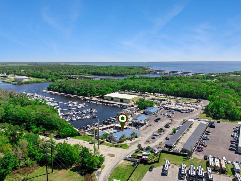 More Photos Of 4380 Carraway Pl, Sanford Restaurant For Lease