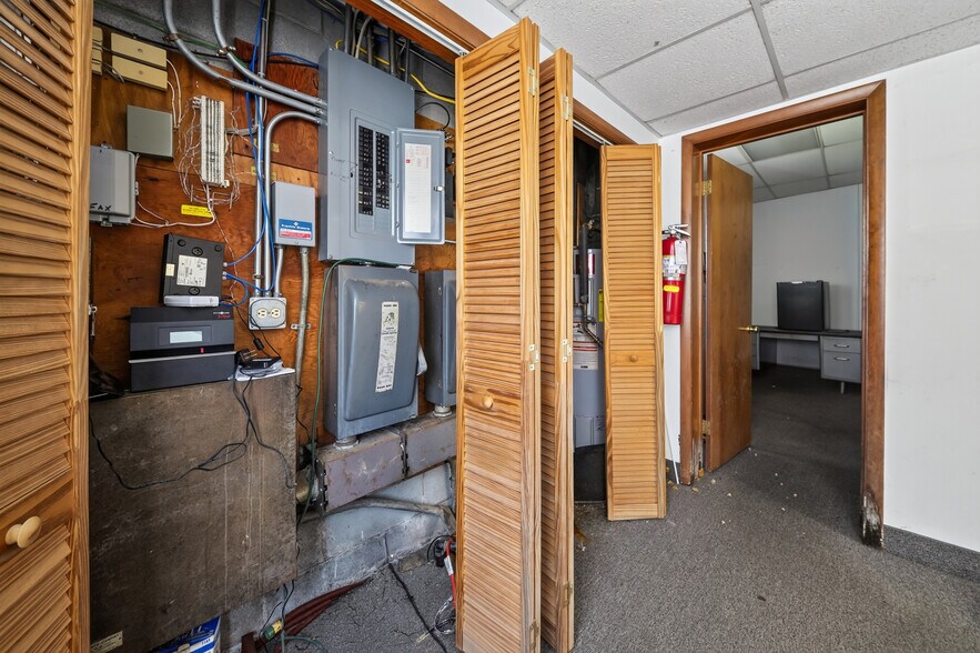 More Photos Of 2967 US Route 11, La Fayette Warehouse For Sale