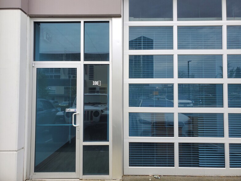 More Photos Of 6638 152A St, Surrey Office For Sale