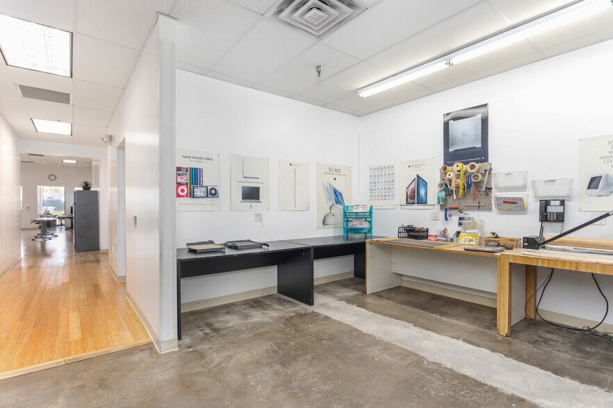 More Photos Of 2991-2995 E White Star Ave, Anaheim Warehouse For Sale