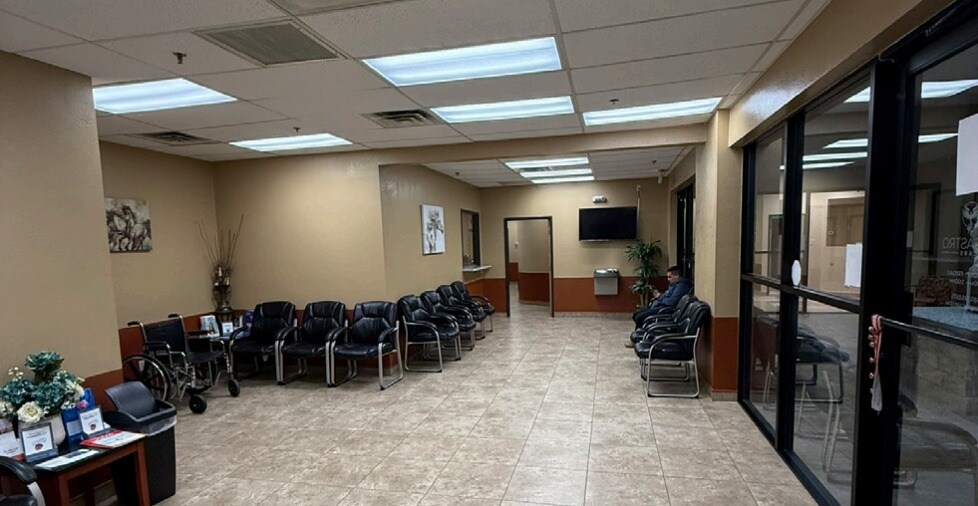 More Photos Of 604 W Warner Rd, Chandler Medical For Sale