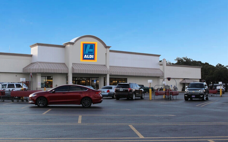 Primary Photo Of 802-806 US Highway 27 S, Avon Park Unknown For Lease