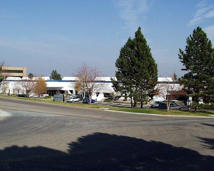 More Photos Of 106 Inverness Cir E, Englewood Distribution For Sale