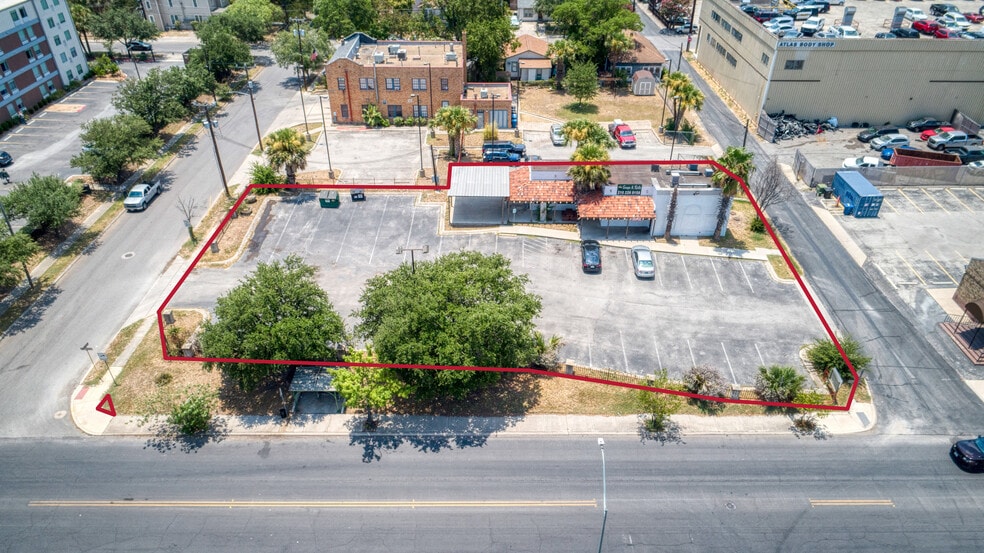 More Photos Of 1815 N New Braunfels Ave, San Antonio Restaurant For Lease