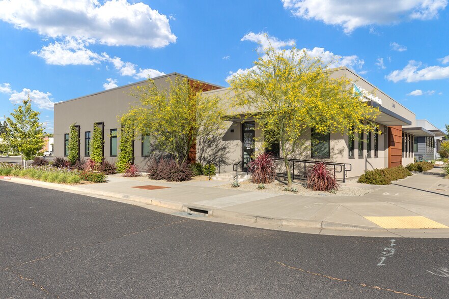 More Photos Of 2460 Beacon St, Chico Healthcare For Sale