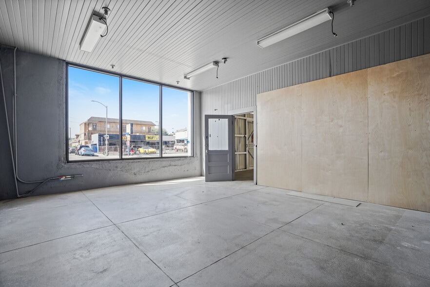 More Photos Of 3909-3917 E Anaheim St, Long Beach Storefront For Lease