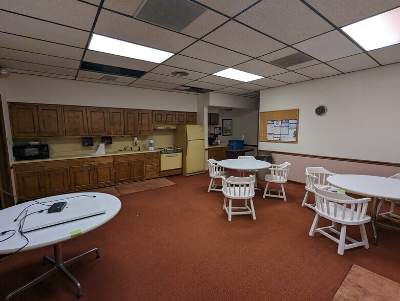 More Photos Of 27 N Vermilion St, Danville Office For Lease