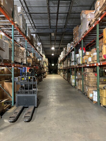 More Photos Of 1480 Grandview Ave, Thorofare Warehouse For Lease