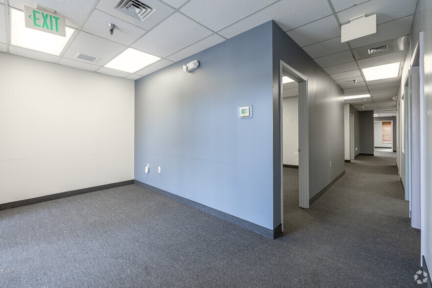 More Photos Of 1777 Reisterstown Rd, Pikesville Unknown For Lease