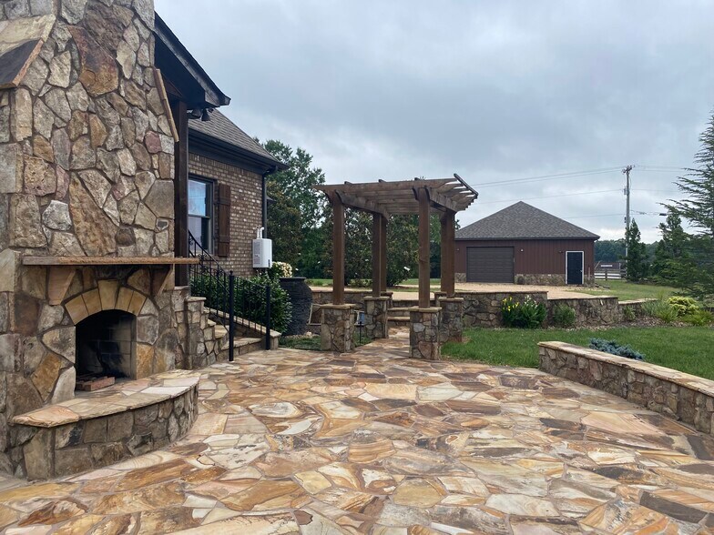 More Photos Of 2932 Highway 124 W, Jefferson Specialty For Sale