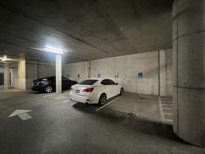 More Photos Of 375-3 S 12th St, Tampa Office For Sale