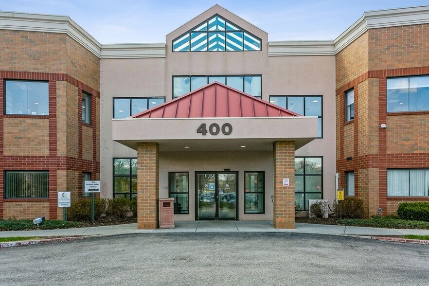 More Photos Of 400 Westage Business Center Dr, Fishkill Medical For Lease