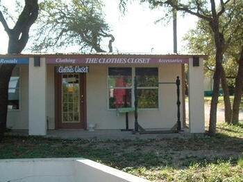 More Photos Of 10877 Park Road 37, Lakehills Storefront Retail Office For Lease