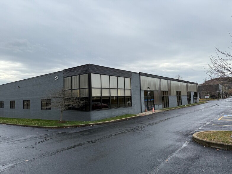 More Photos Of 307 23rd Street Ext, Sharpsburg Industrial For Lease