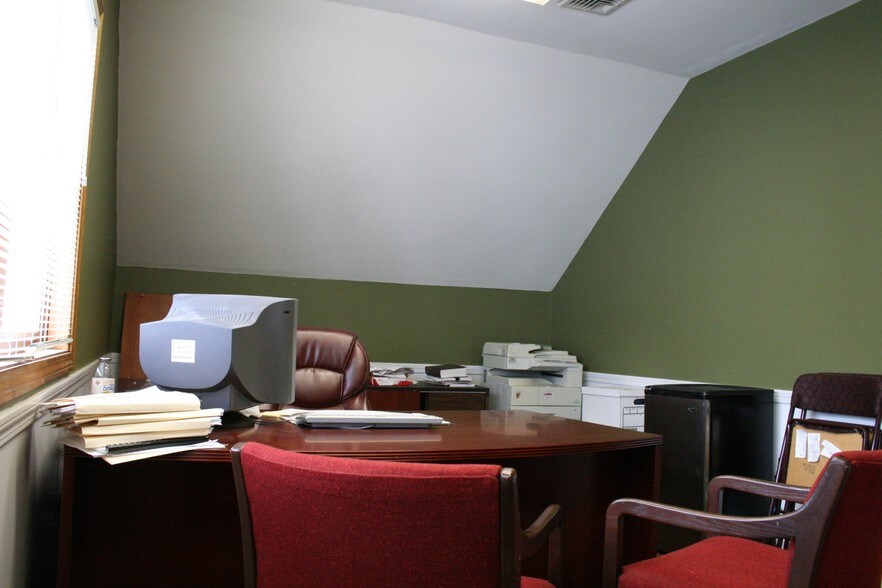 More Photos Of 345 Boston Post Rd, Sudbury Medical For Lease