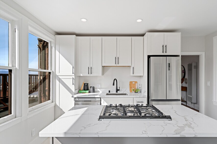 More Photos Of 407-411 Greenwich St, San Francisco Apartments For Sale