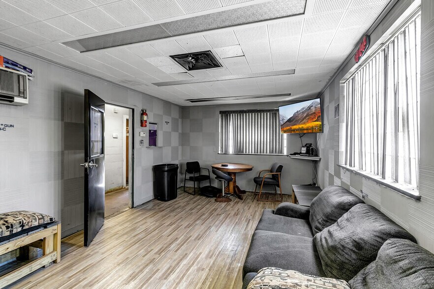 More Photos Of 142 Dutton Ave, Buffalo Warehouse For Sale