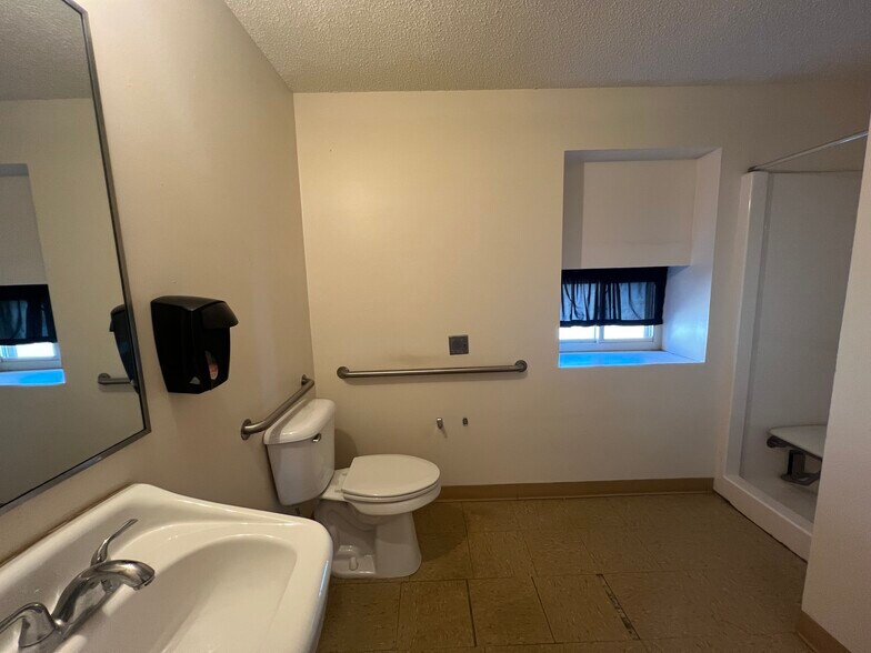 More Photos Of 127 S Sixth St, Warner Robins Apartments For Sale