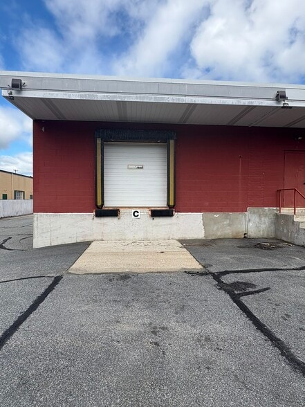 More Photos Of 1370 Elmwood Ave, Cranston Manufacturing For Sale