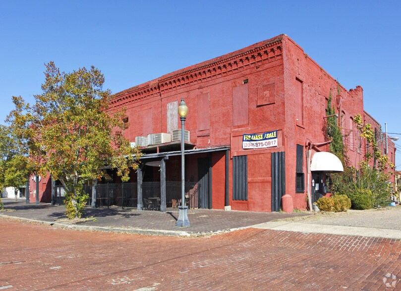 Primary Photo Of 1300-1302 Water Ave, Selma Storefront For Sale