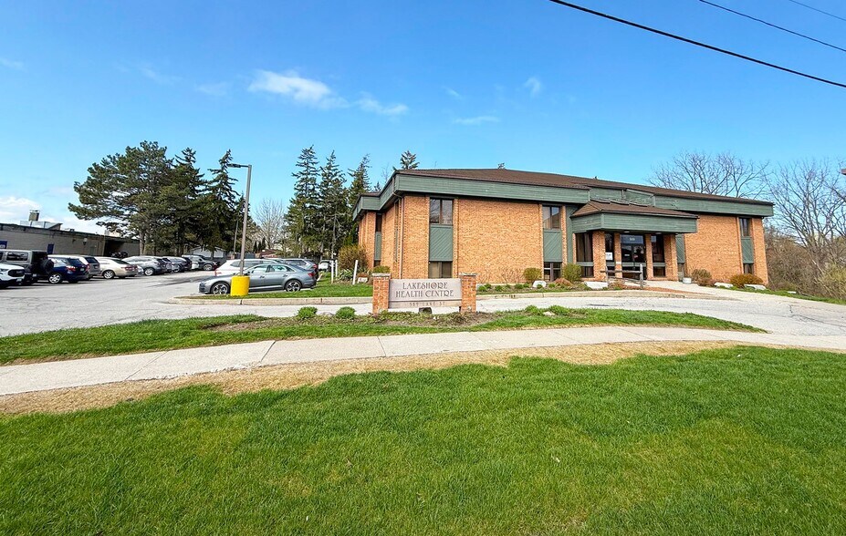 More Photos Of 589 Lake St, St Catharines Medical For Lease