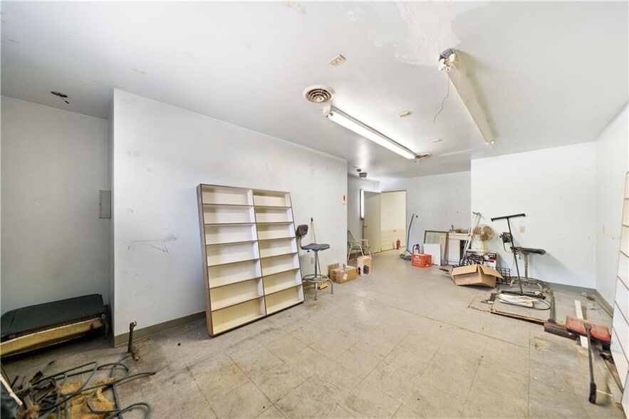 More Photos Of 600 Scene Ridge Rd, Mckeesport Light Manufacturing For Sale