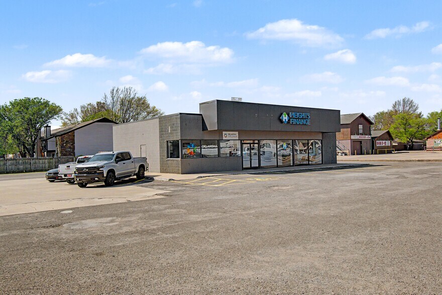 More Photos Of 3305 Chandler Rd, Muskogee Freestanding For Lease