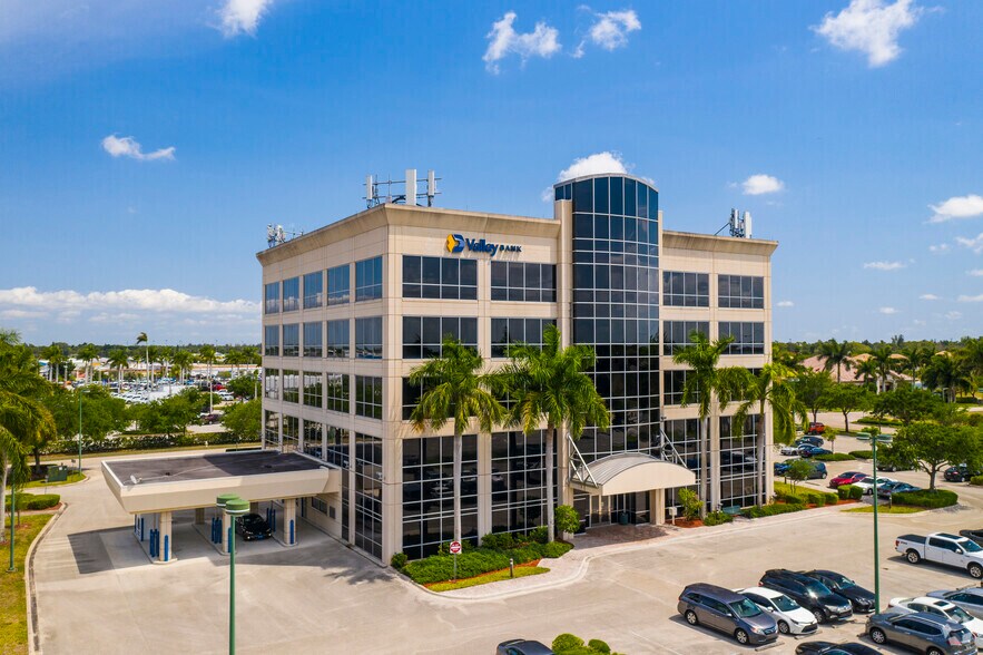 More Photos Of 5220 Summerlin Commons Blvd, Fort Myers Office For Lease