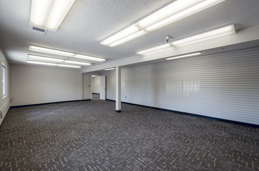 More Photos Of 901 Shasta St, Redwood City Warehouse For Lease