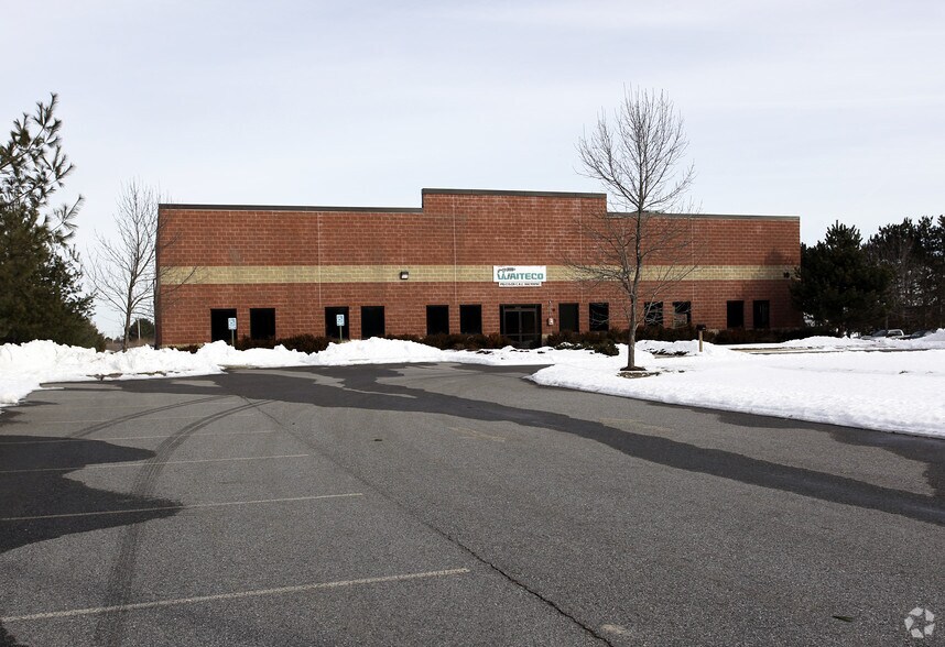 More Photos Of 18 Saratoga Blvd, Devens Manufacturing For Lease
