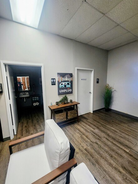 More Photos Of 10217-10225 Nokesville Rd, Manassas Restaurant For Lease